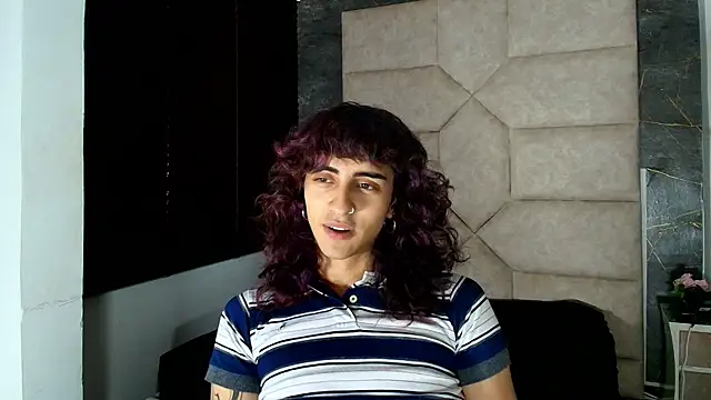 Divine      online show from 06/24/26, 09:03
