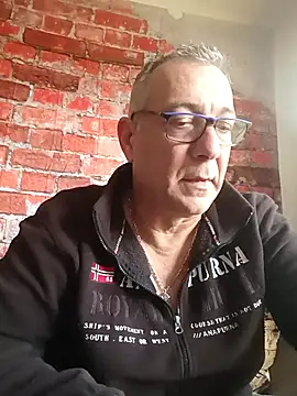 Snapshot of Soloyan chatting on 01/09/26, 08:50 Soloyan online show from 01/09/26, 08:50