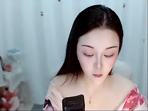 Amy-cnbaby online show from 06/12/26, 01:15