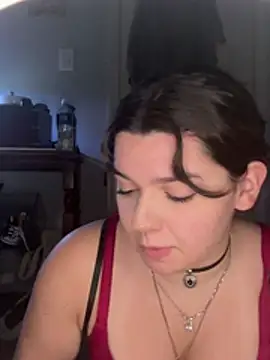 Snapshot of bellywelly67 chatting on 05/17/26, 03:59 bellywelly67 online show from 05/17/26, 03:59