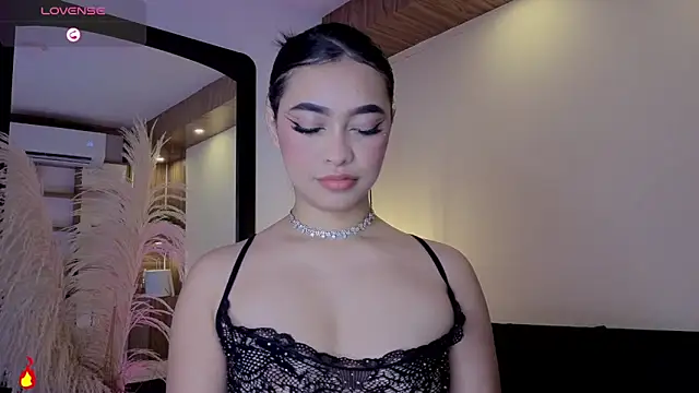 Snapshot of Chloe_monroee chatting on 07/01/26, 03:19 Chloe monroee online show from 07/01/26, 03:19
