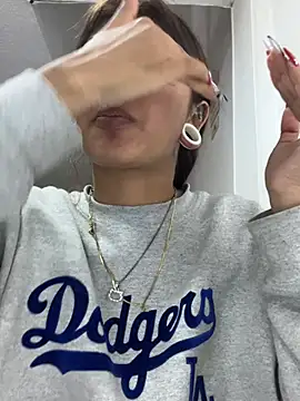 Noa lau online show from 07/25/26, 03:59