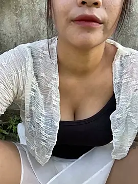 Snapshot of Logan_Mia chatting on 05/14/26, 12:50 Logan Mia online show from 05/14/26, 12:50