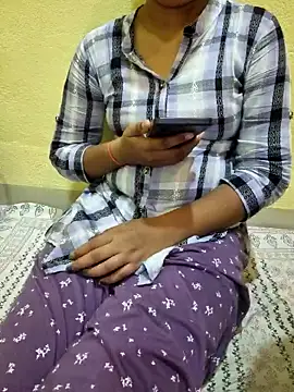 Snapshot of Seema_yadav01 chatting on 05/26/26, 05:14 Seema yadav01 online show from 05/26/26, 05:14