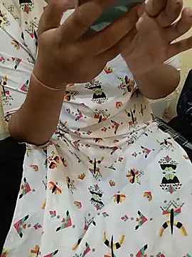 Snapshot of Seema_yadav01 chatting on 06/18/26, 05:08 Seema yadav01 online show from 06/18/26, 05:08