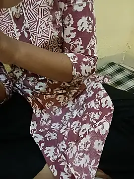 Snapshot of Seema_yadav01 chatting on 07/18/26, 05:11 Seema yadav01 online show from 07/18/26, 05:11