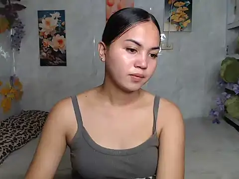 Snapshot of ur_asiankat chatting on 08/02/26, 09:02 ur asiankat online show from 08/02/26, 09:02