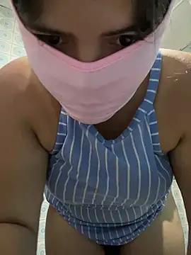Emma bom online show from 05/19/26, 07:42