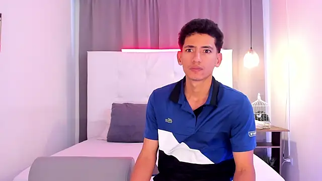 Snapshot of Alejo-and-Thiago chatting on 05/16/26, 12:15 Alejo-and-Thiago online show from 05/16/26, 12:15