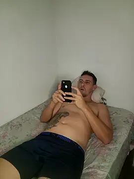 Snapshot of Leandro_flores92 chatting on 05/06/26, 02:40 Leandro flores92 online show from 05/06/26, 02:40