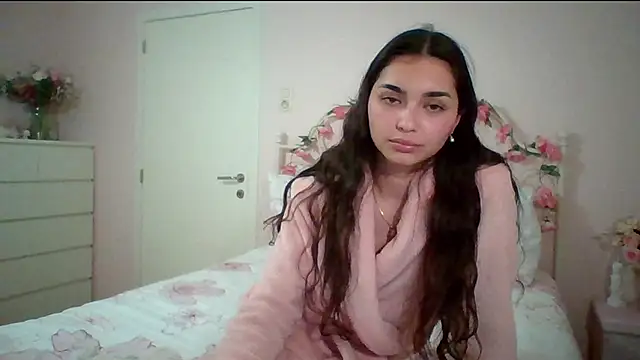 yourbella37 online show from 05/08/26, 07:52