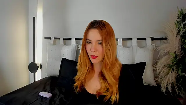 Snapshot of _zoe_3 chatting on 05/09/26, 12:32 zoe 3 online show from 05/09/26, 12:32