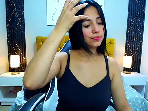 Snapshot of gaby_cute4u chatting on 05/28/26, 08:28 gaby cute4u online show from 05/28/26, 08:28