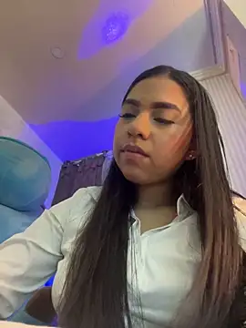 Dulcerouss   online show from 05/26/26, 11:39