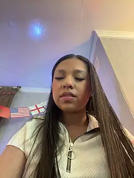 Dulcerouss   online show from 06/15/26, 11:23