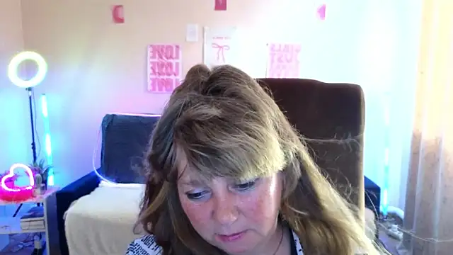 Melania Cook online show from 06/14/26, 02:41