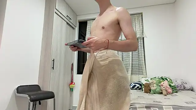 Snapshot of _peachyboy chatting on 06/26/26, 03:33 peachyboy online show from 06/26/26, 03:33