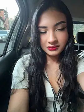 Snapshot of SabrinaX_X chatting on 05/24/26, 10:48 SabrinaX X online show from 05/24/26, 10:48
