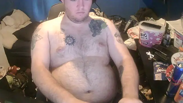 Snapshot of hunter_lust97 chatting on 05/19/26, 06:14 hunter lust97 online show from 05/19/26, 06:14