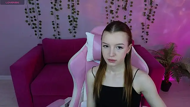 Eva Th0mpson online show from 05/13/26, 01:03