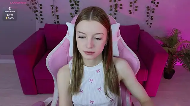 Eva Th0mpson online show from 06/03/26, 12:57