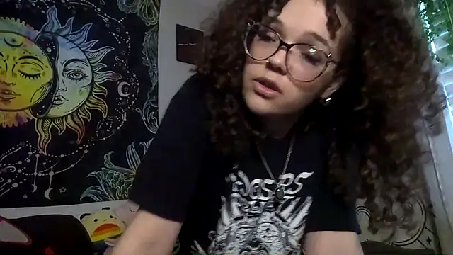 Snapshot of CassieBankss chatting on 05/05/26, 04:37 CassieBankss online show from 05/05/26, 04:37