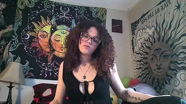 Snapshot of CassieBankss chatting on 05/10/26, 01:44 CassieBankss online show from 05/10/26, 01:44