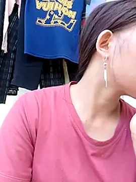 Snapshot of daisyy2 chatting on 06/14/26, 01:14 daisyy2 online show from 06/14/26, 01:14