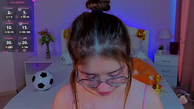 Snapshot of selenamils chatting on 07/01/26, 02:35 selenamils online show from 07/01/26, 02:35