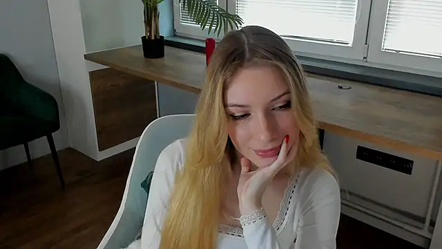 Snapshot of JoleenCerasuolo chatting on 05/11/26, 08:53 JoleenCerasuolo online show from 05/11/26, 08:53