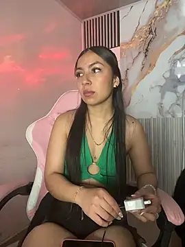 Snapshot of Julieth_ec chatting on 05/08/26, 12:32 Julieth ec online show from 05/08/26, 12:32