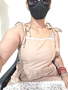 Snapshot of Shaloni_Patil chatting on 05/09/26, 08:19 Shaloni Patil online show from 05/09/26, 08:19