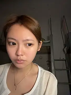 Snapshot of keke-20081130 chatting on 05/05/26, 02:03 keke-20081130 online show from 05/05/26, 02:03