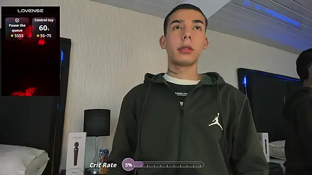 Snapshot of Aron_maxx chatting on 05/08/26, 04:07 Aron maxx online show from 05/08/26, 04:07