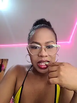 kimreigns online show from 05/07/26, 09:53