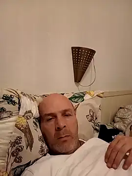 Iulian198128 online show from 05/01/26, 07:51