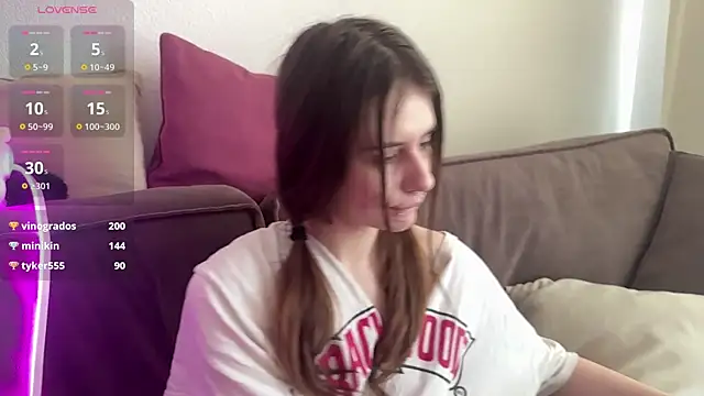 evvaavve online show from 06/06/26, 02:22