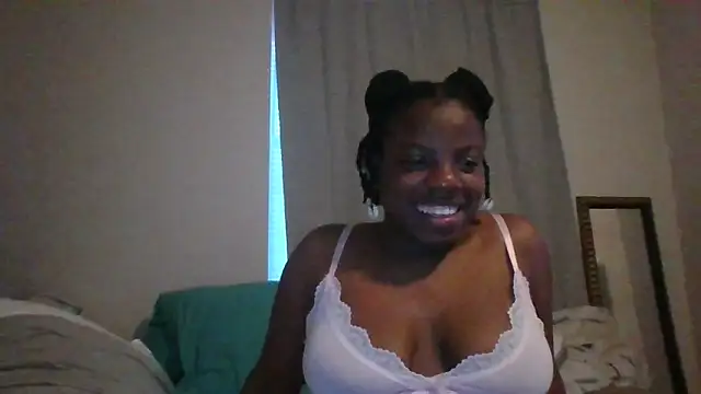 Snapshot of princesselizabeth chatting on 05/17/26, 12:08 princesselizabeth online show from 05/17/26, 12:08
