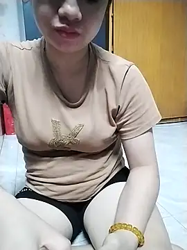 Snapshot of Girl_lovebaby chatting on 05/13/26, 01:30 Girl lovebaby online show from 05/13/26, 01:30
