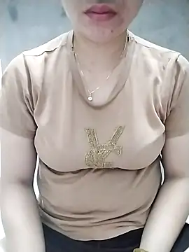 Snapshot of Girl_lovebaby chatting on 05/26/26, 02:18 Girl lovebaby online show from 05/26/26, 02:18