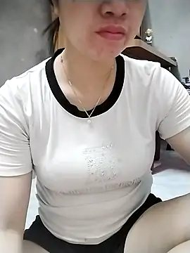 Snapshot of Girl_lovebaby chatting on 05/31/26, 01:58 Girl lovebaby online show from 05/31/26, 01:58