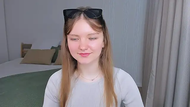 Snapshot of LookEva chatting on 05/12/26, 04:53 LookEva online show from 05/12/26, 04:53