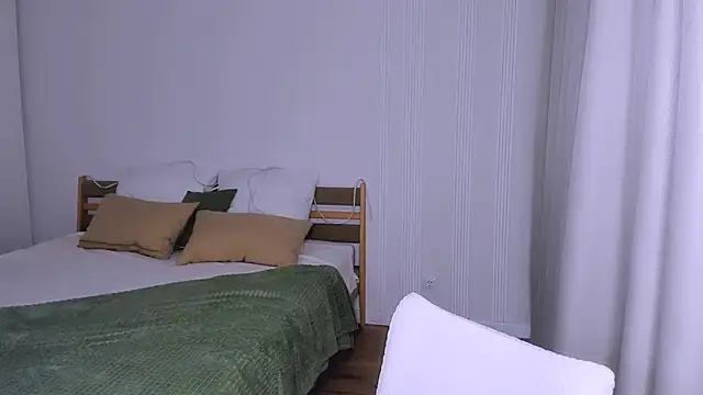 Snapshot of LookEva chatting on 05/16/26, 10:36 LookEva online show from 05/16/26, 10:36