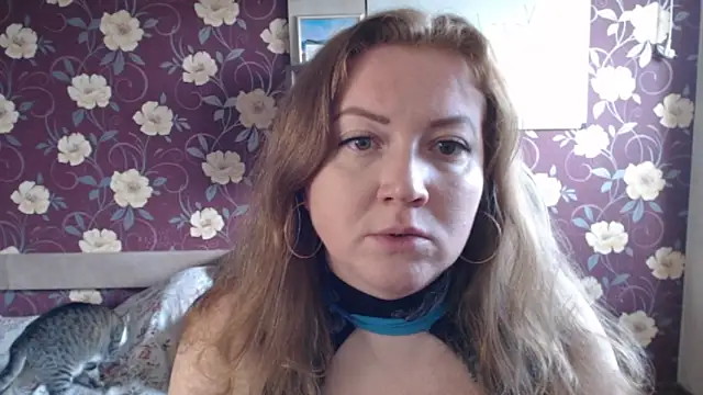 Snapshot of Kate_R chatting on 06/17/26, 12:50 Kate R online show from 06/17/26, 12:50