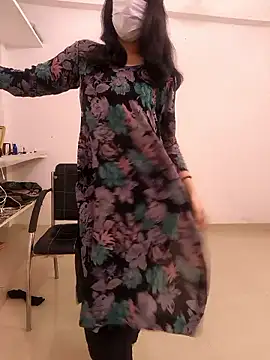 Snapshot of zoya_baby_ chatting on 05/10/26, 06:29 zoya baby online show from 05/10/26, 06:29
