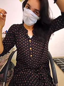 Snapshot of zoya_baby_ chatting on 05/11/26, 05:46 zoya baby online show from 05/11/26, 05:46