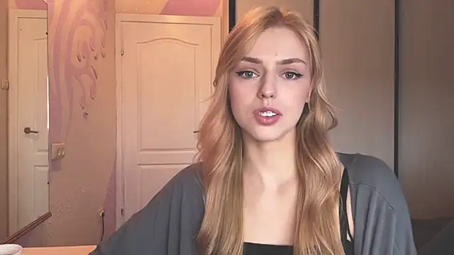 Snapshot of ScarlettRosy chatting on 05/08/26, 04:40 ScarlettRosy online show from 05/08/26, 04:40