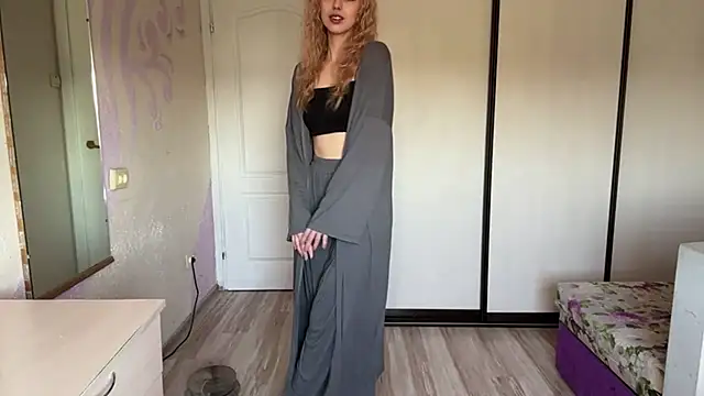 ScarlettRosy online show from 05/17/26, 04:21