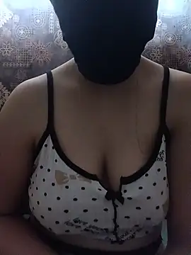 Luna120 online show from 06/26/26, 04:22