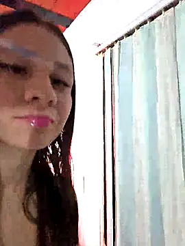 Snapshot of Dahlia_1 chatting on 05/13/26, 02:20 Dahlia 1 online show from 05/13/26, 02:20